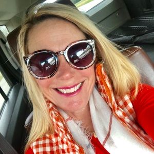 Meet your Posher, Lisa